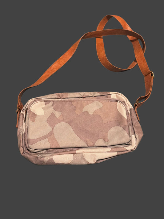 Camo crossbody